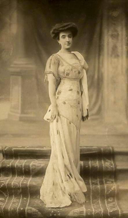 Regina Pacini.